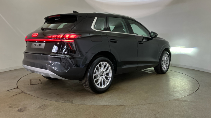 Audi Q3 1.5 TFSI Sport 5dr S Tronic Petrol Estate - Image 40